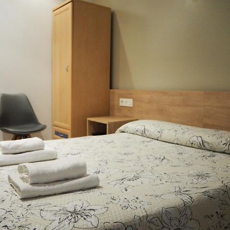 Pension Acella Pamplona Luaran gambar